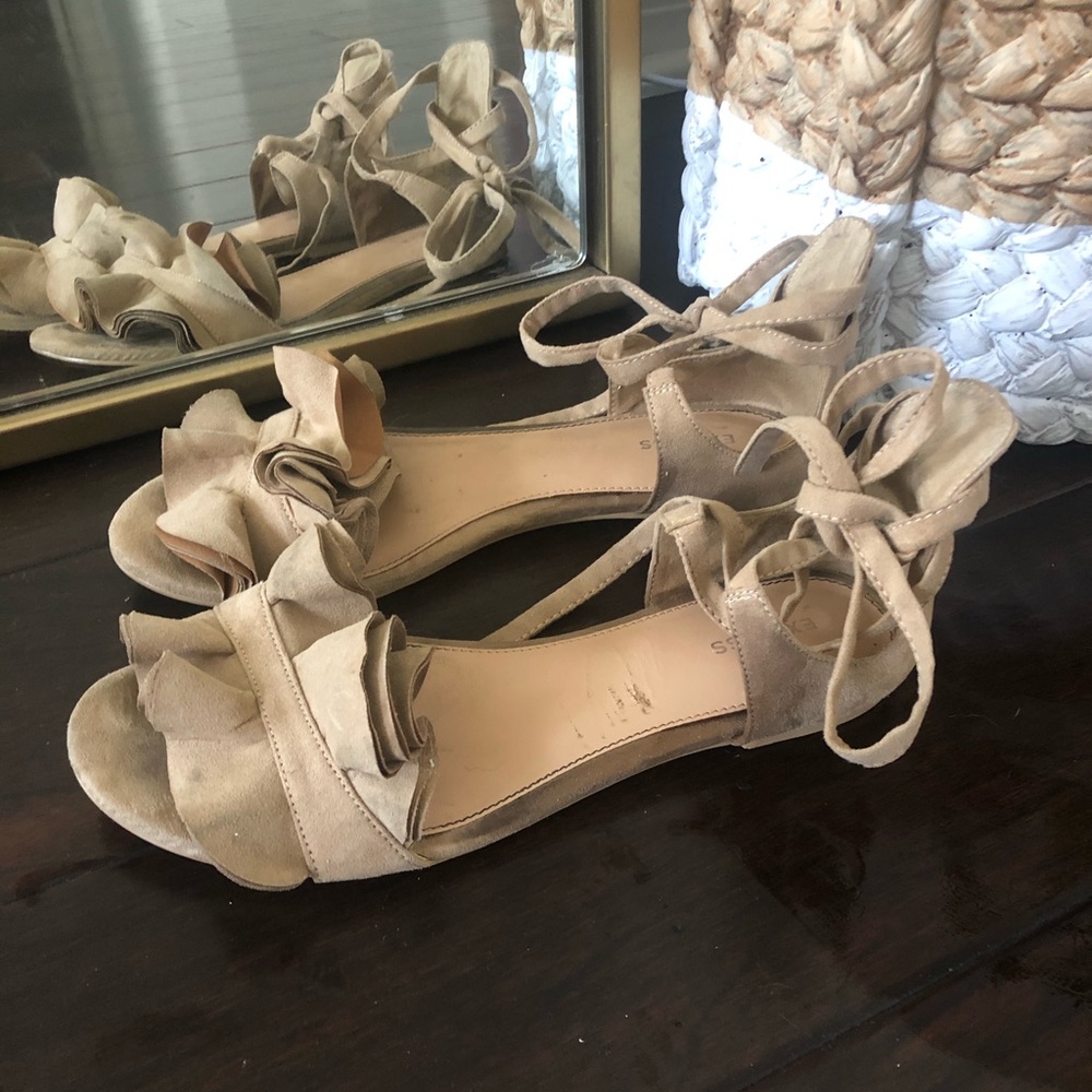 Express Ruffle Sandal Lace Up - Picture 3 of 6